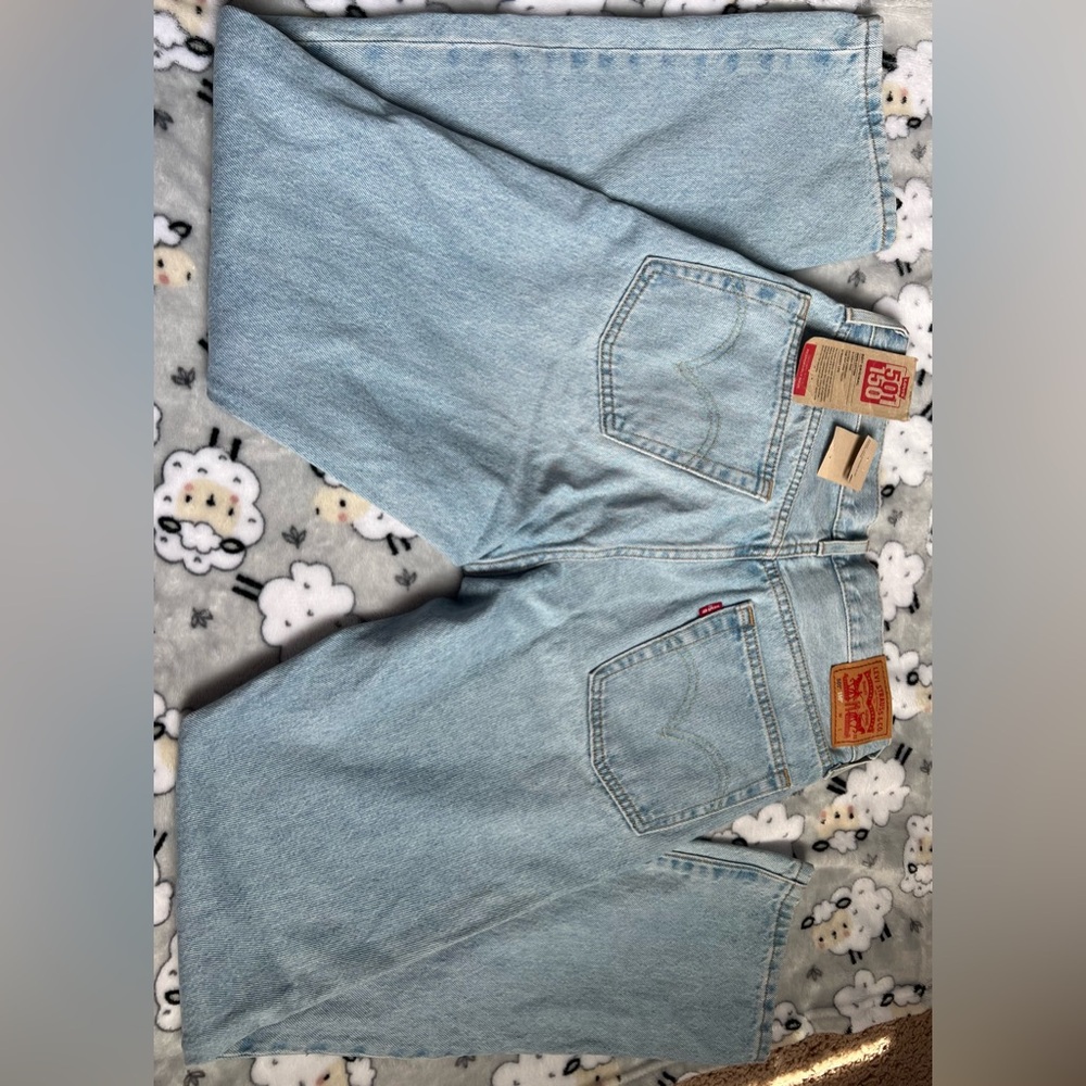 Levi’s 501 Mom Jeans Hi-Rise